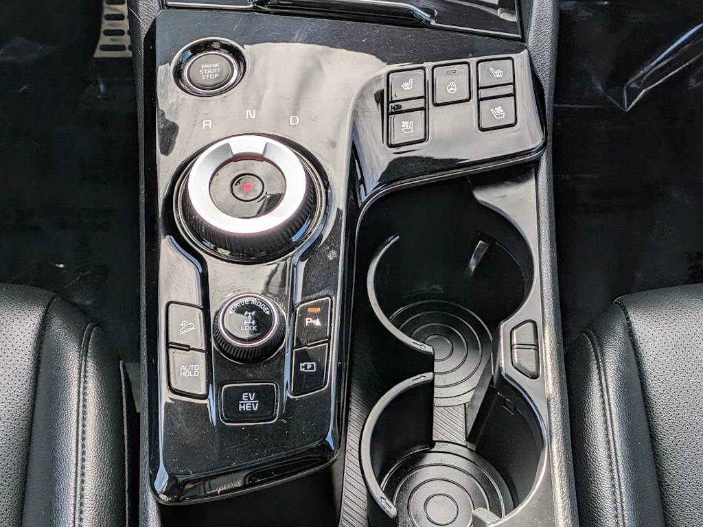 Thumbnail: 2023 Kia Sportage - 16