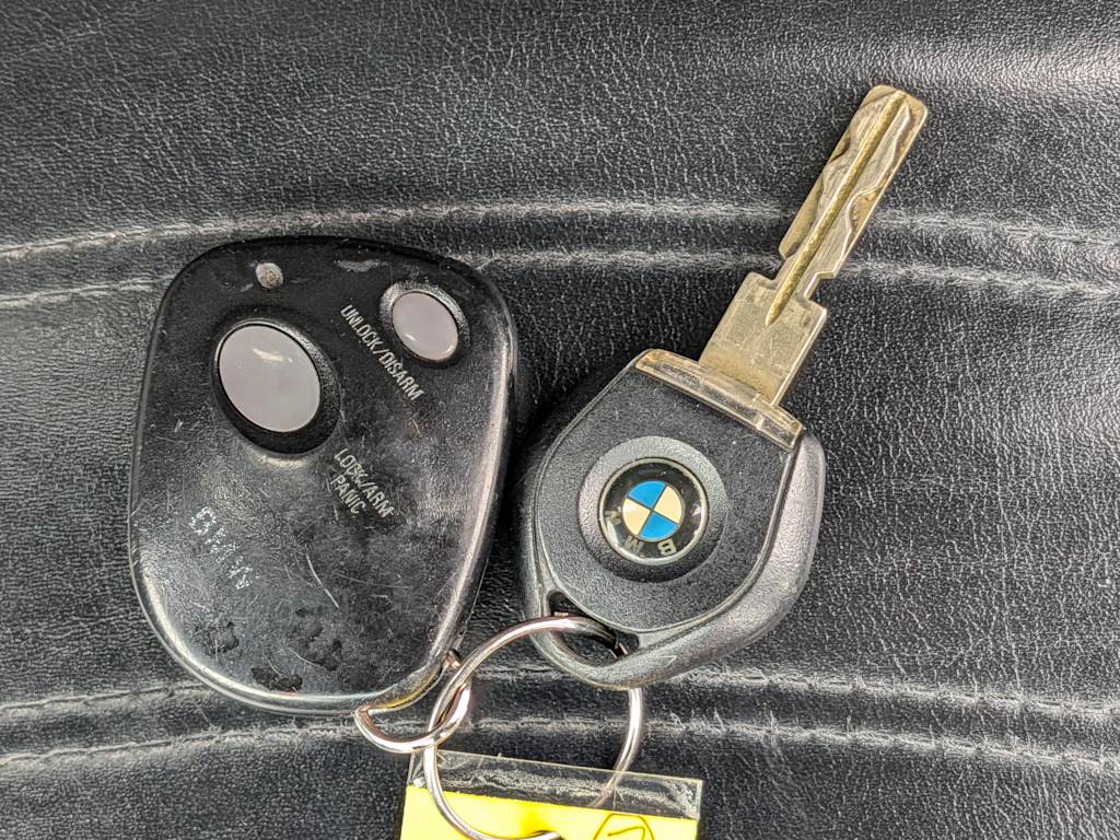 Thumbnail: 2000 BMW Z3 - 16