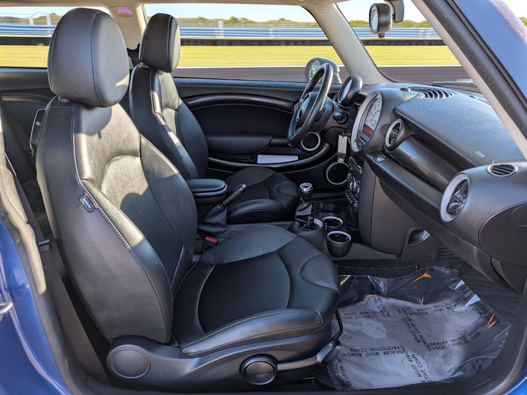 Thumbnail: 2013 MINI Cooper - 11