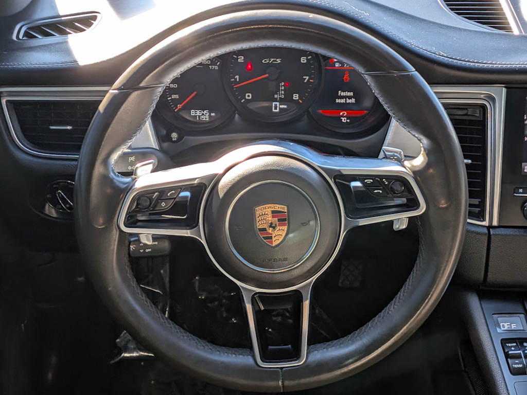 Thumbnail: 2017 Porsche Macan - 14