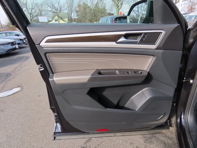 Thumbnail: 2022 Volkswagen Atlas - 26