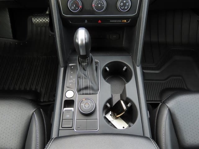 Thumbnail: 2022 Volkswagen Atlas - 14