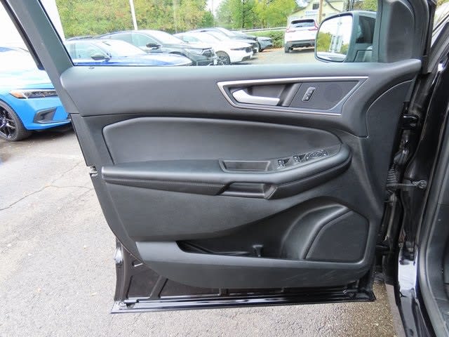 Thumbnail: 2023 Ford Edge - 22