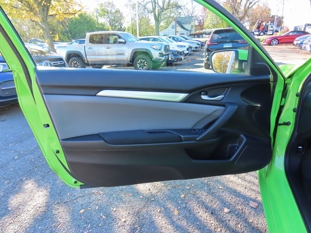 Thumbnail: 2016 Honda Civic - 18