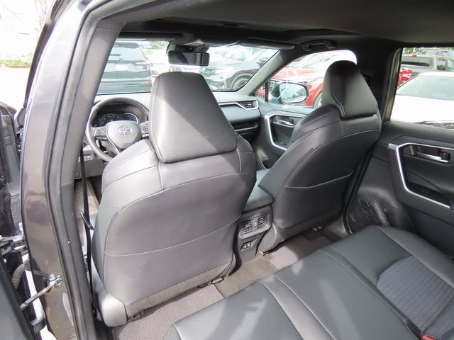 Thumbnail: 2019 Toyota RAV4 - 21