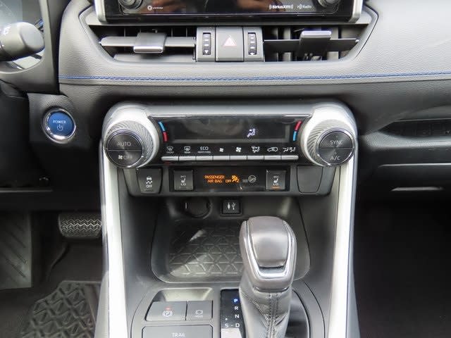 Thumbnail: 2019 Toyota RAV4 - 24