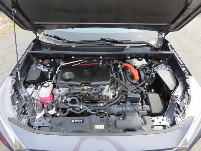 Thumbnail: 2019 Toyota RAV4 - 9