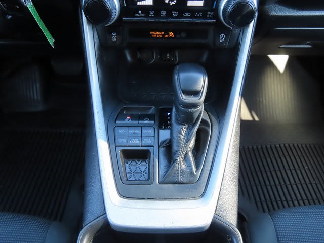 Thumbnail: 2022 Toyota RAV4 - 15