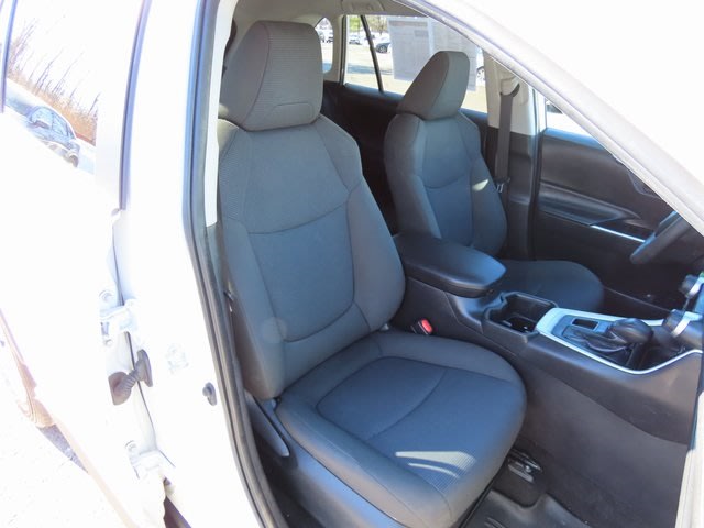 Thumbnail: 2022 Toyota RAV4 - 11