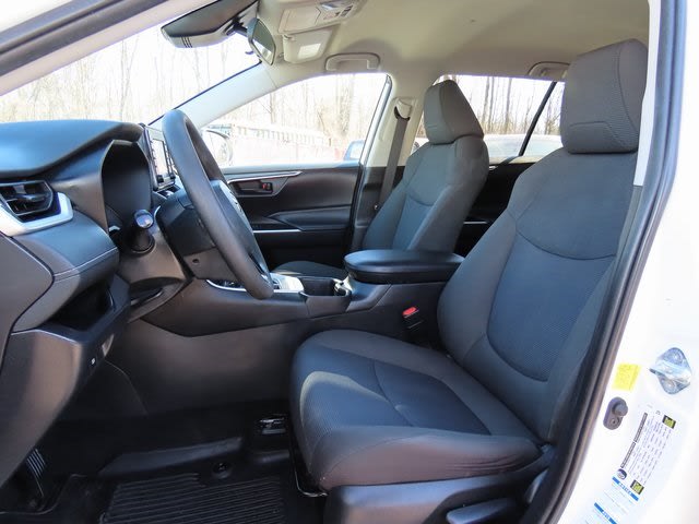 Thumbnail: 2022 Toyota RAV4 - 10