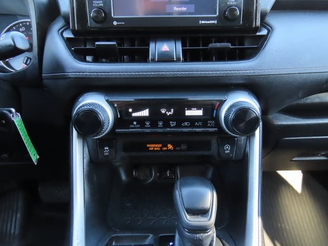 Thumbnail: 2022 Toyota RAV4 - 23