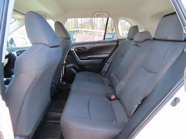 Thumbnail: 2022 Toyota RAV4 - 12