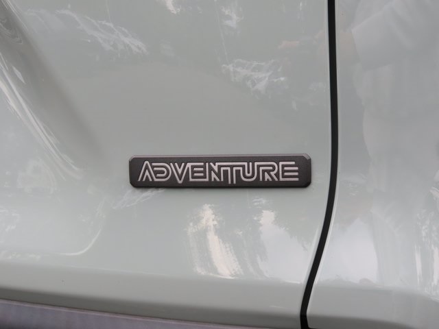 Thumbnail: 2022 Toyota RAV4 - 21