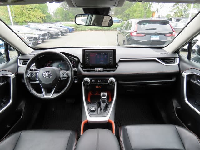 Thumbnail: 2022 Toyota RAV4 - 10
