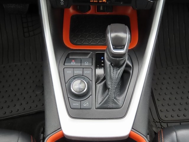 Thumbnail: 2022 Toyota RAV4 - 16