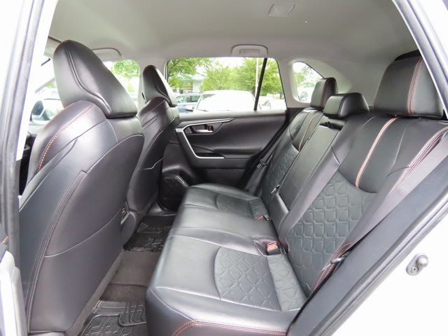 Thumbnail: 2022 Toyota RAV4 - 13