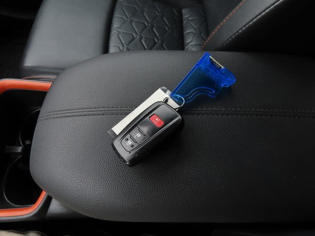 Thumbnail: 2022 Toyota RAV4 - 19