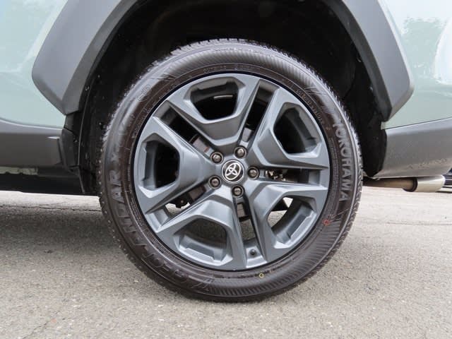 Thumbnail: 2022 Toyota RAV4 - 8