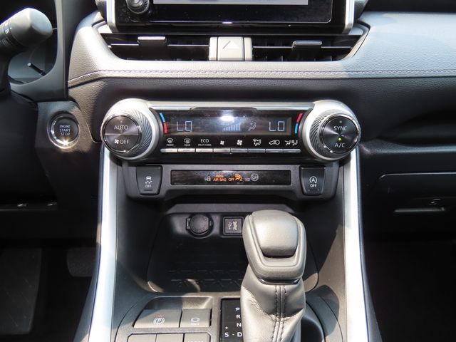 Thumbnail: 2025 Toyota RAV4 - 24