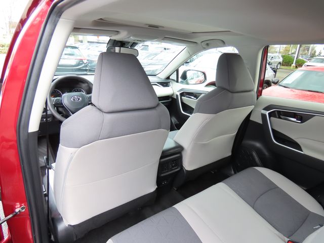 Thumbnail: 2022 Toyota RAV4 - 21