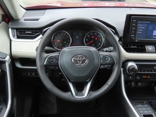 Thumbnail: 2022 Toyota RAV4 - 13