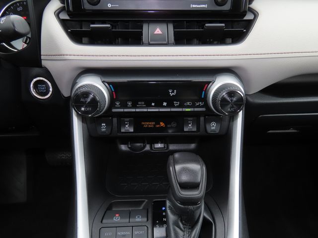 Thumbnail: 2022 Toyota RAV4 - 23