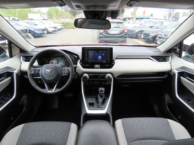 Thumbnail: 2022 Toyota RAV4 - 9