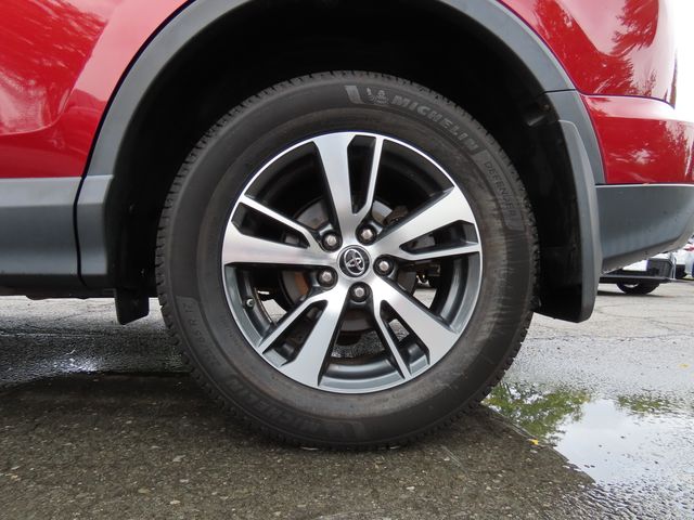 Thumbnail: 2018 Toyota RAV4 - 8