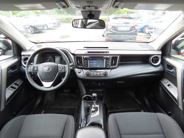 Thumbnail: 2018 Toyota RAV4 - 10