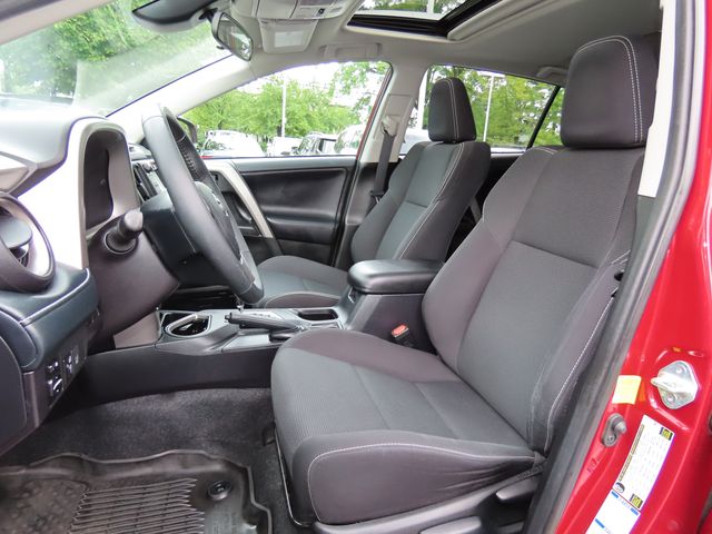 Thumbnail: 2018 Toyota RAV4 - 11