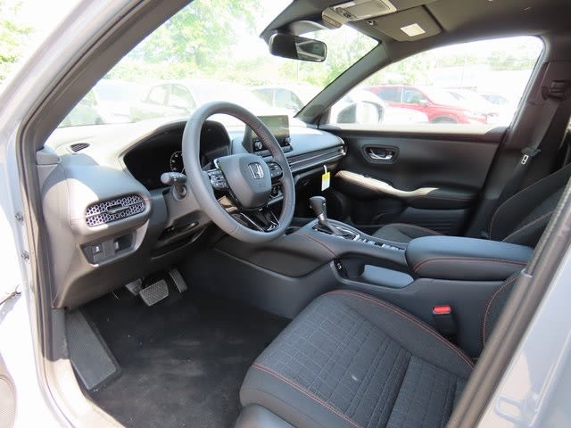 Thumbnail: 2025 Honda HR-V - 2