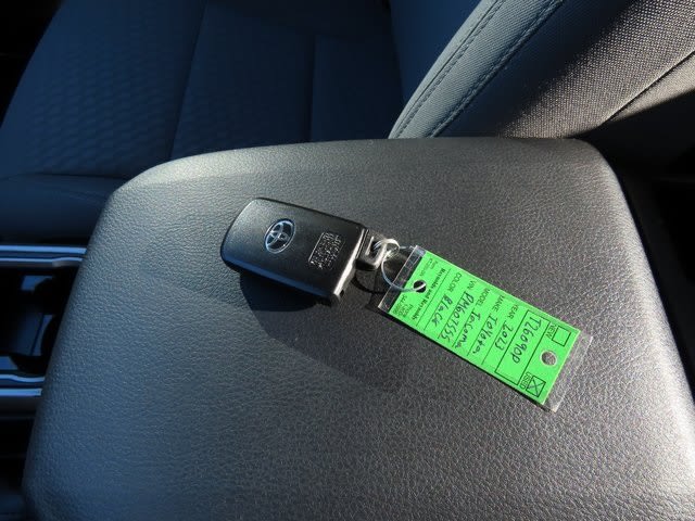 Thumbnail: 2023 Toyota Tacoma - 18