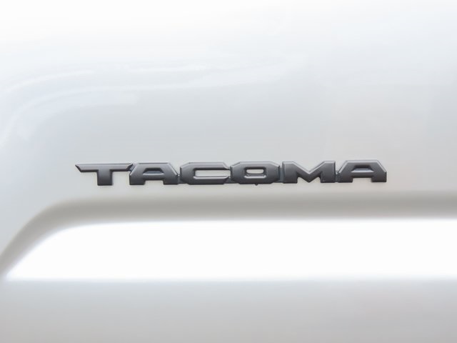 Thumbnail: 2022 Toyota Tacoma - 7