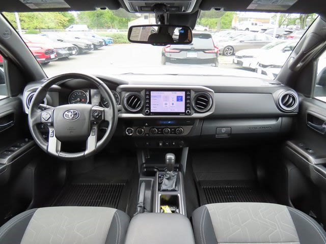 Thumbnail: 2022 Toyota Tacoma - 10