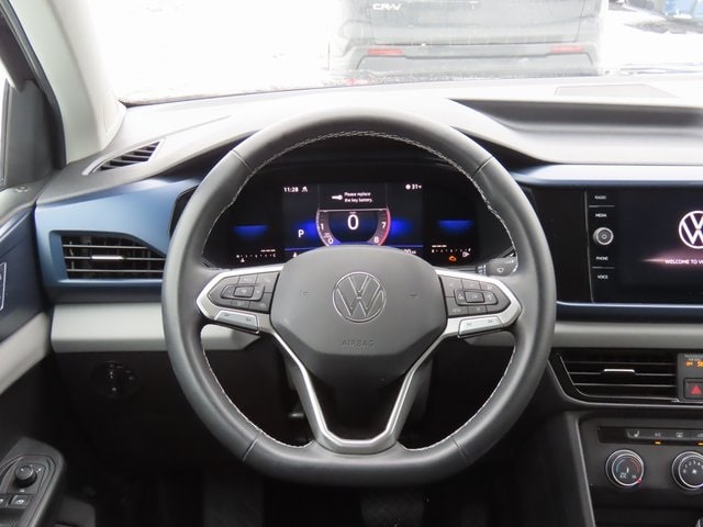 2022 Volkswagen Taos SE 14