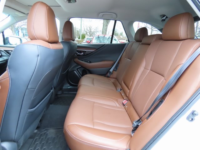 2022 Subaru Outback Touring 13