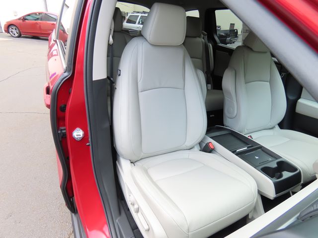 Thumbnail: 2027 Honda Odyssey - 20