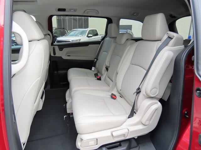 Thumbnail: 2026 Honda Odyssey - 13