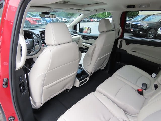 Thumbnail: 2026 Honda Odyssey - 18