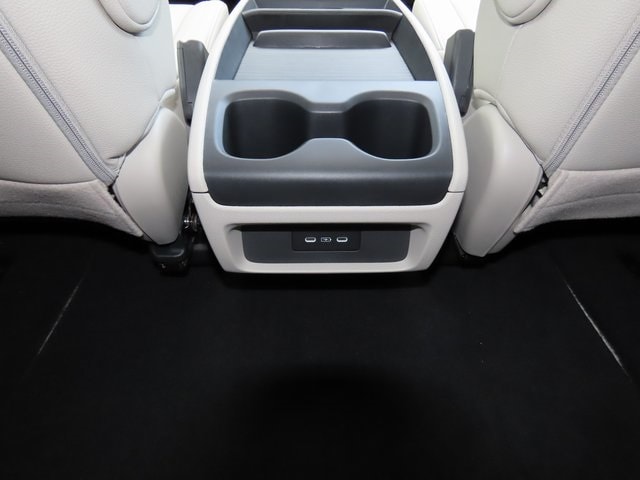 Thumbnail: 2026 Honda Odyssey - 24