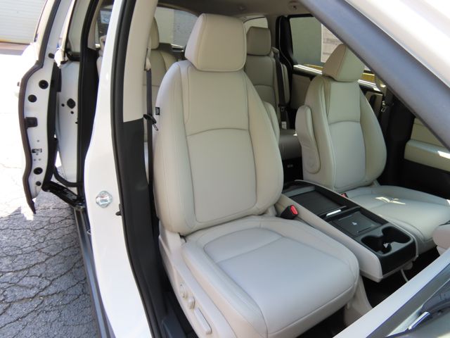 Thumbnail: 2027 Honda Odyssey - 12