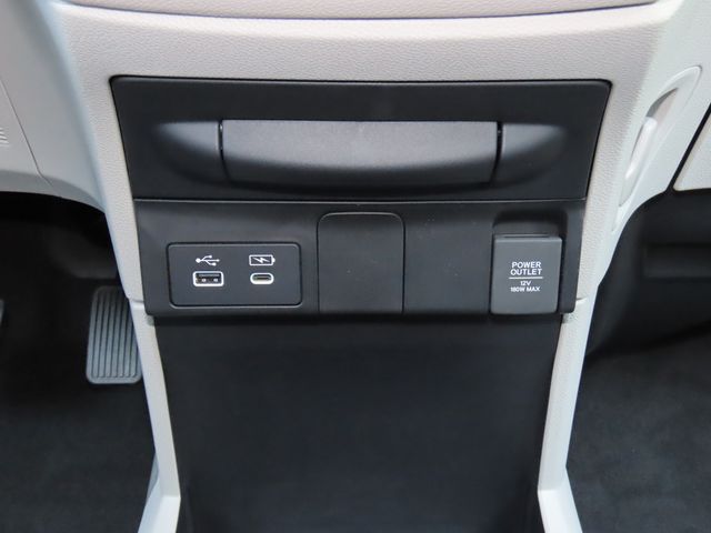 Thumbnail: 2027 Honda Odyssey - 22