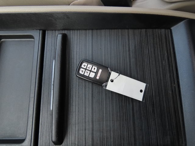 Thumbnail: 2019 Honda Odyssey - 27