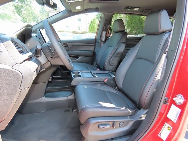 Thumbnail: 2026 Honda Odyssey - 12