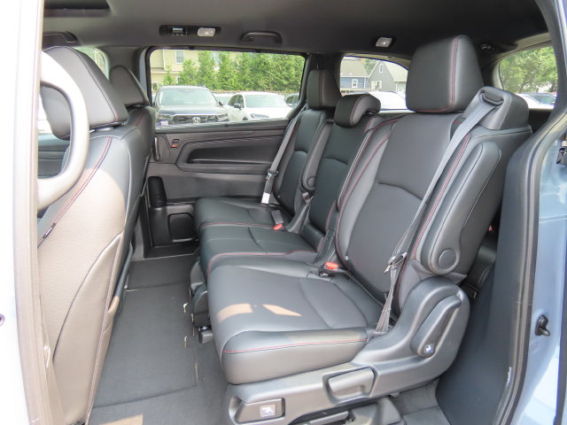 Thumbnail: 2027 Honda Odyssey - 13