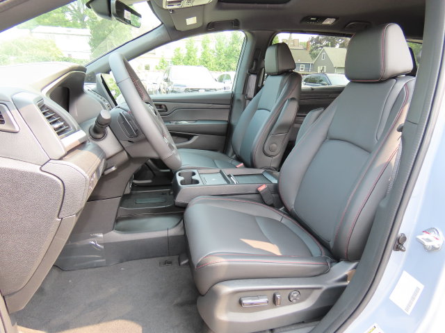 Thumbnail: 2027 Honda Odyssey - 12