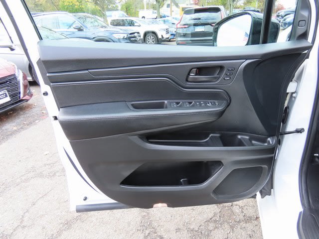 Thumbnail: 2023 Honda Odyssey - 23