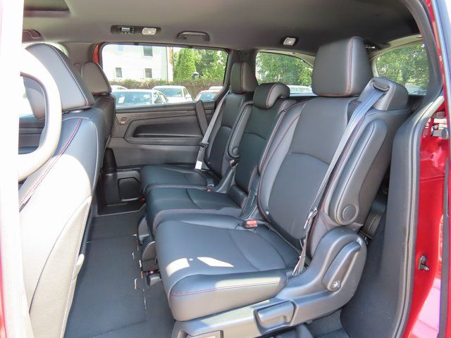 Thumbnail: 2026 Honda Odyssey - 13