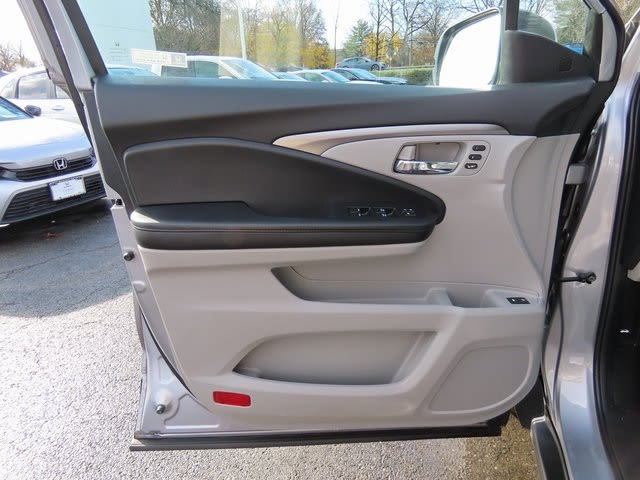 Thumbnail: 2022 Honda Pilot - 24