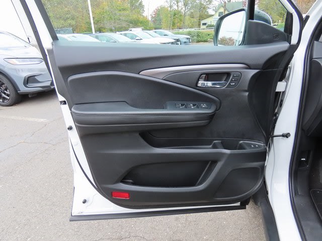 Thumbnail: 2022 Honda Pilot - 24